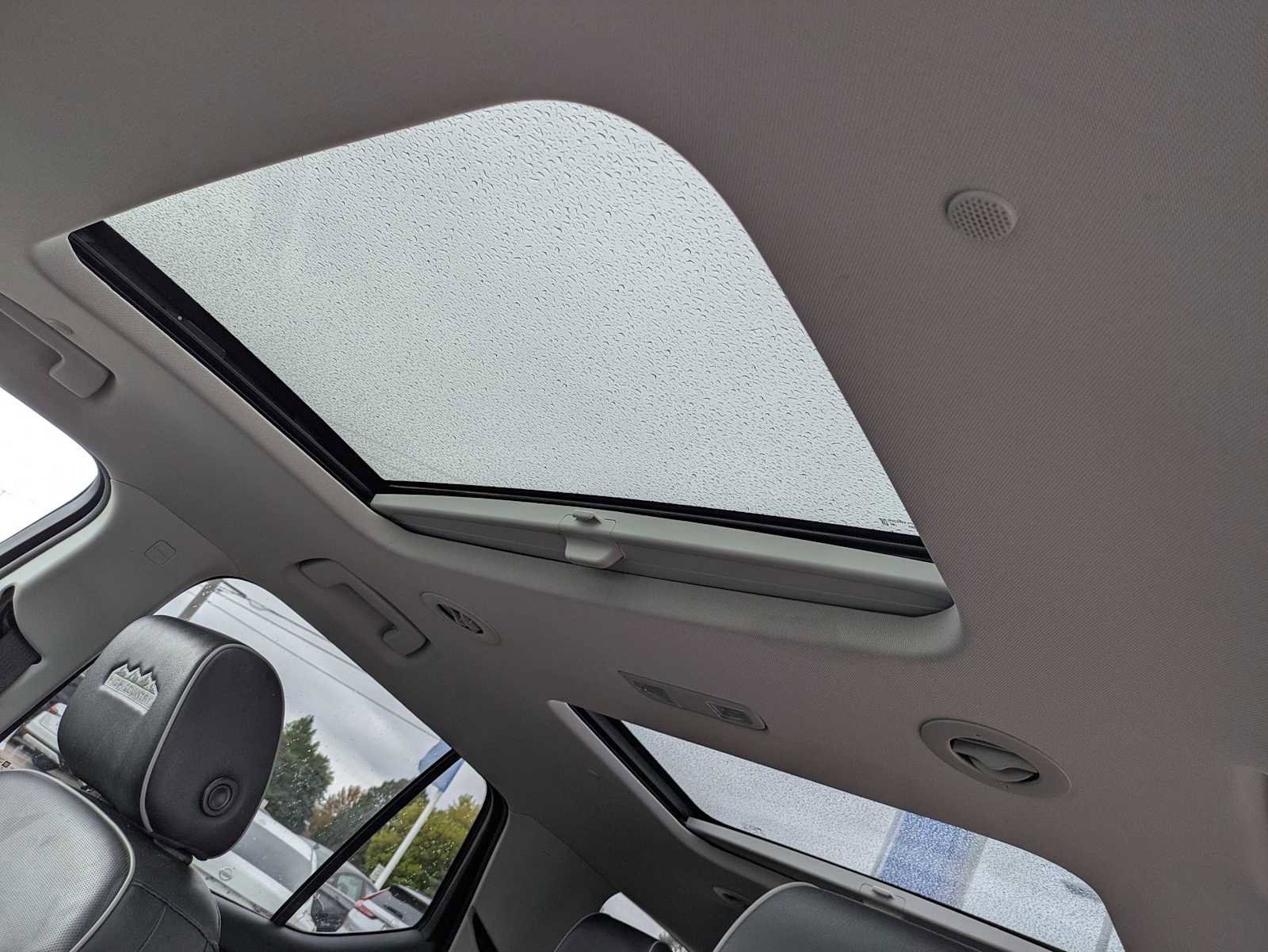 Used 2020 Chevrolet Traverse High Country w/ LPO, Floor Liner Package image 18