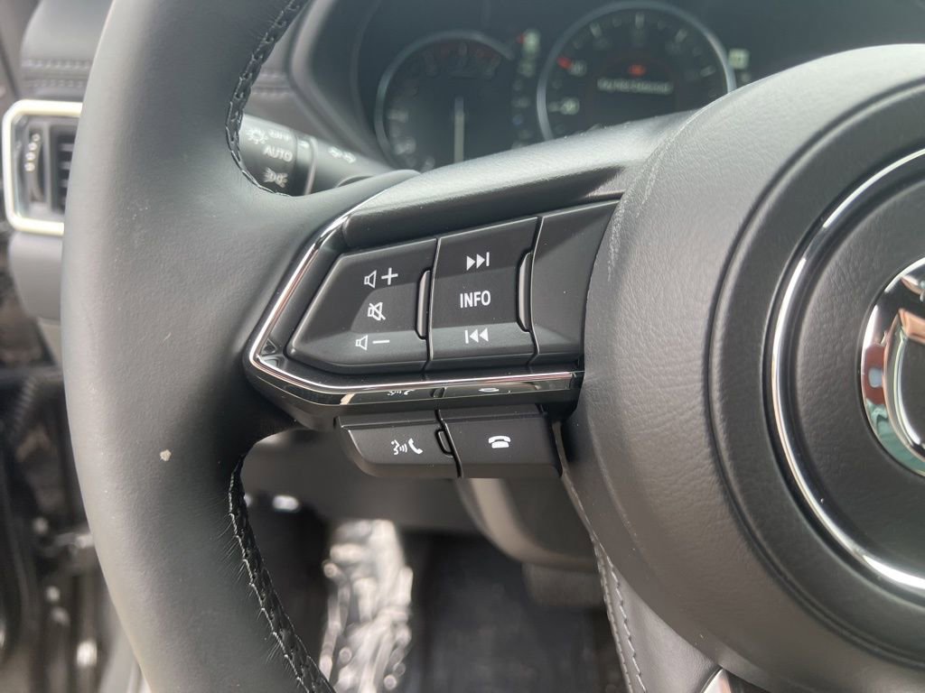New 2025 MAZDA CX-5 Signature image 18