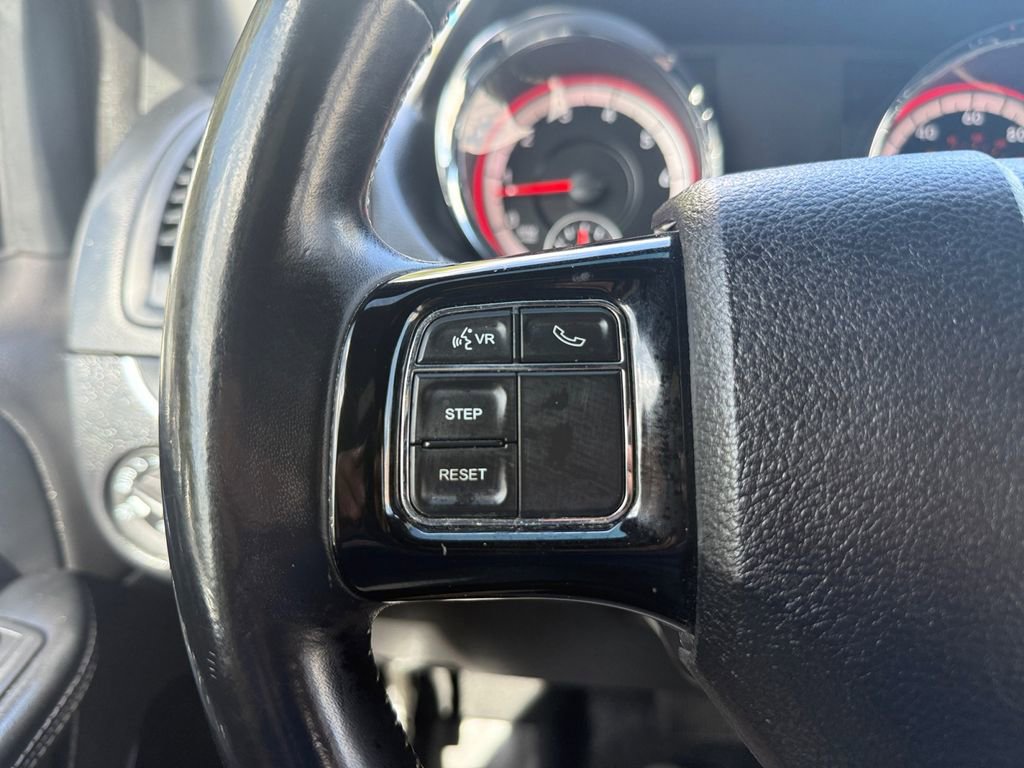 Used 2019 Dodge Grand Caravan SE image 29