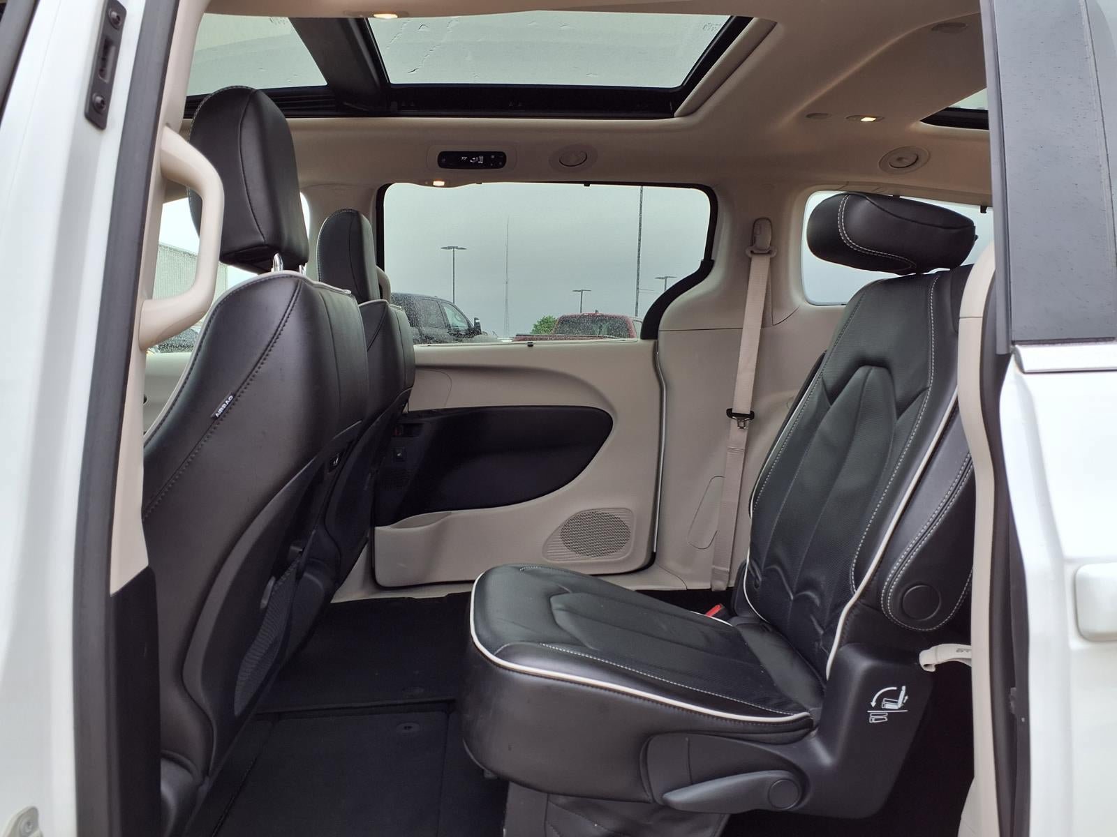 Certified 2021 Chrysler Pacifica Limited AWD/4WD image 25