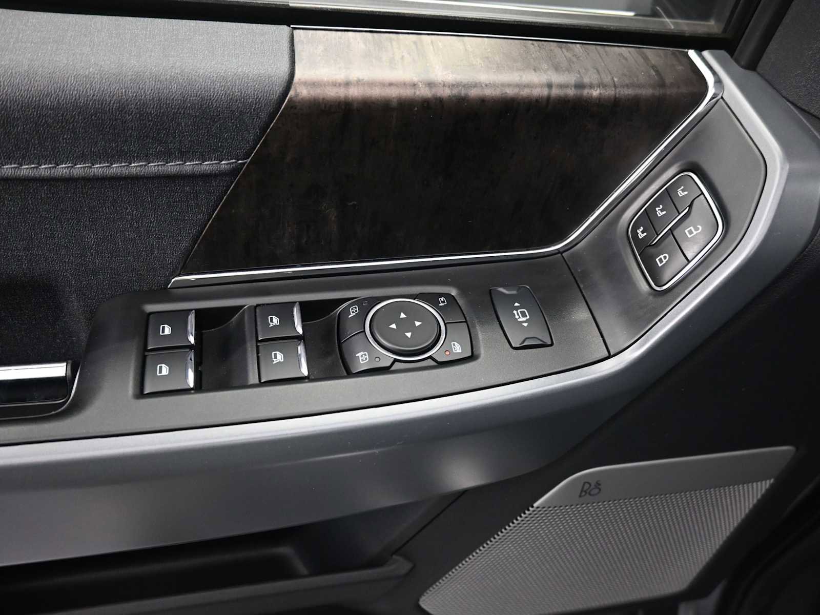 Used 2023 Ford F150 Lariat w/ Trailer Tow Package image 18