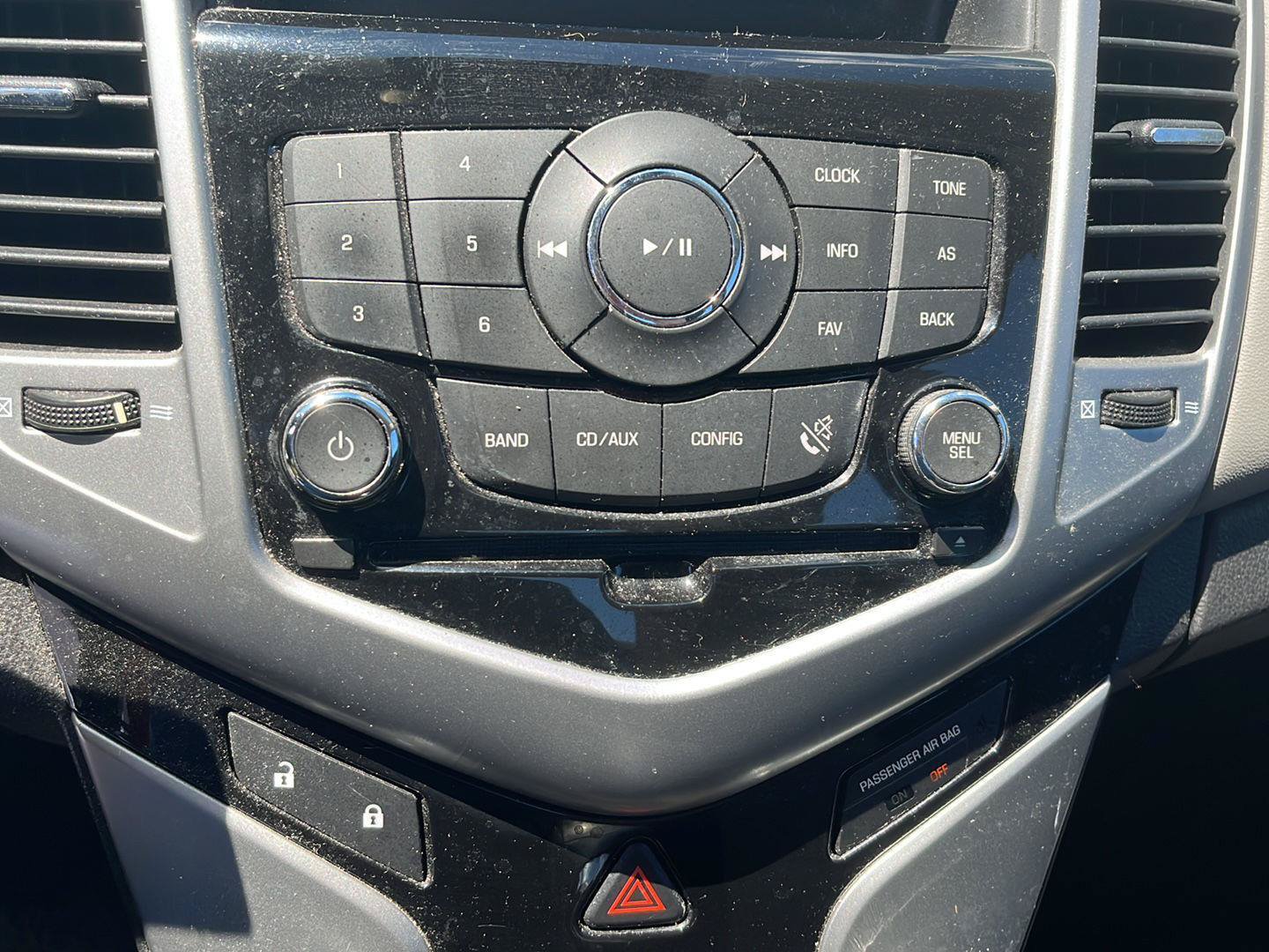 Used 2012 Chevrolet Cruze LS FWD image 13