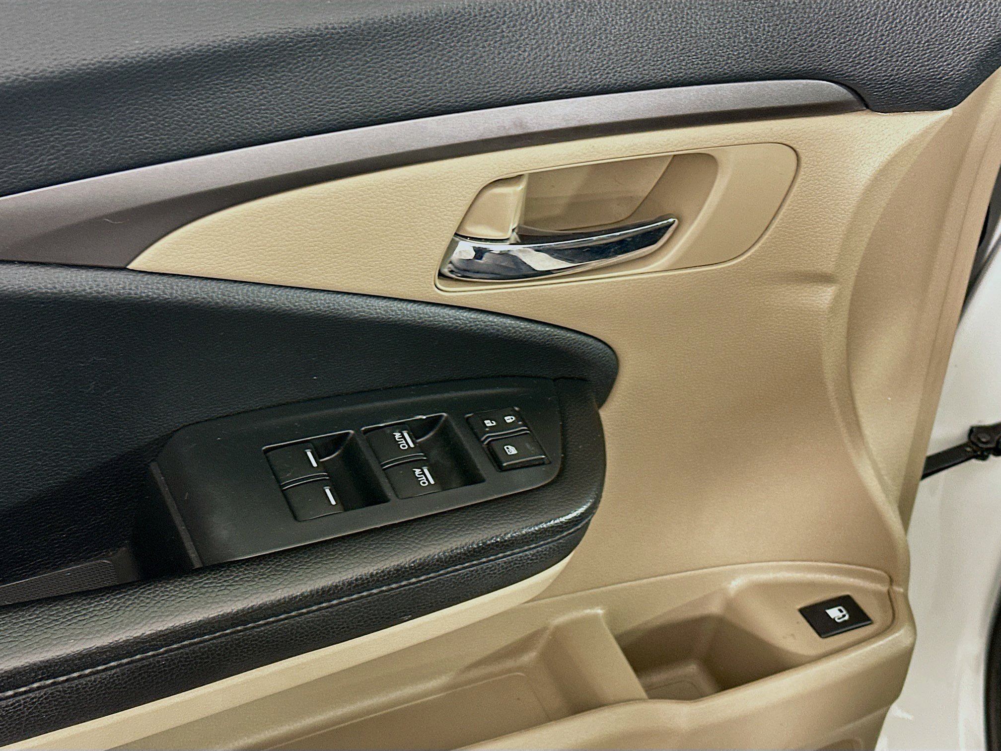 Used 2021 Honda Pilot EX image 15