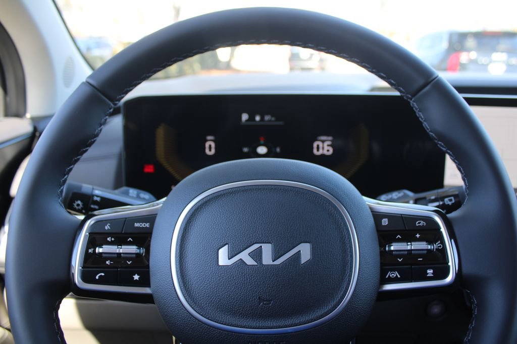New 2026 Kia Carnival FWD image 31