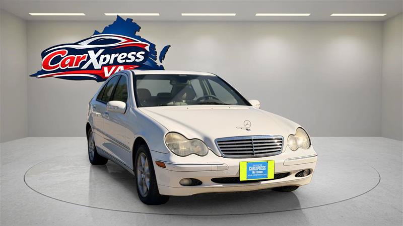 Used 2003 Mercedes-Benz C 240 Sedan w/ C2 Opt Pkg image 4