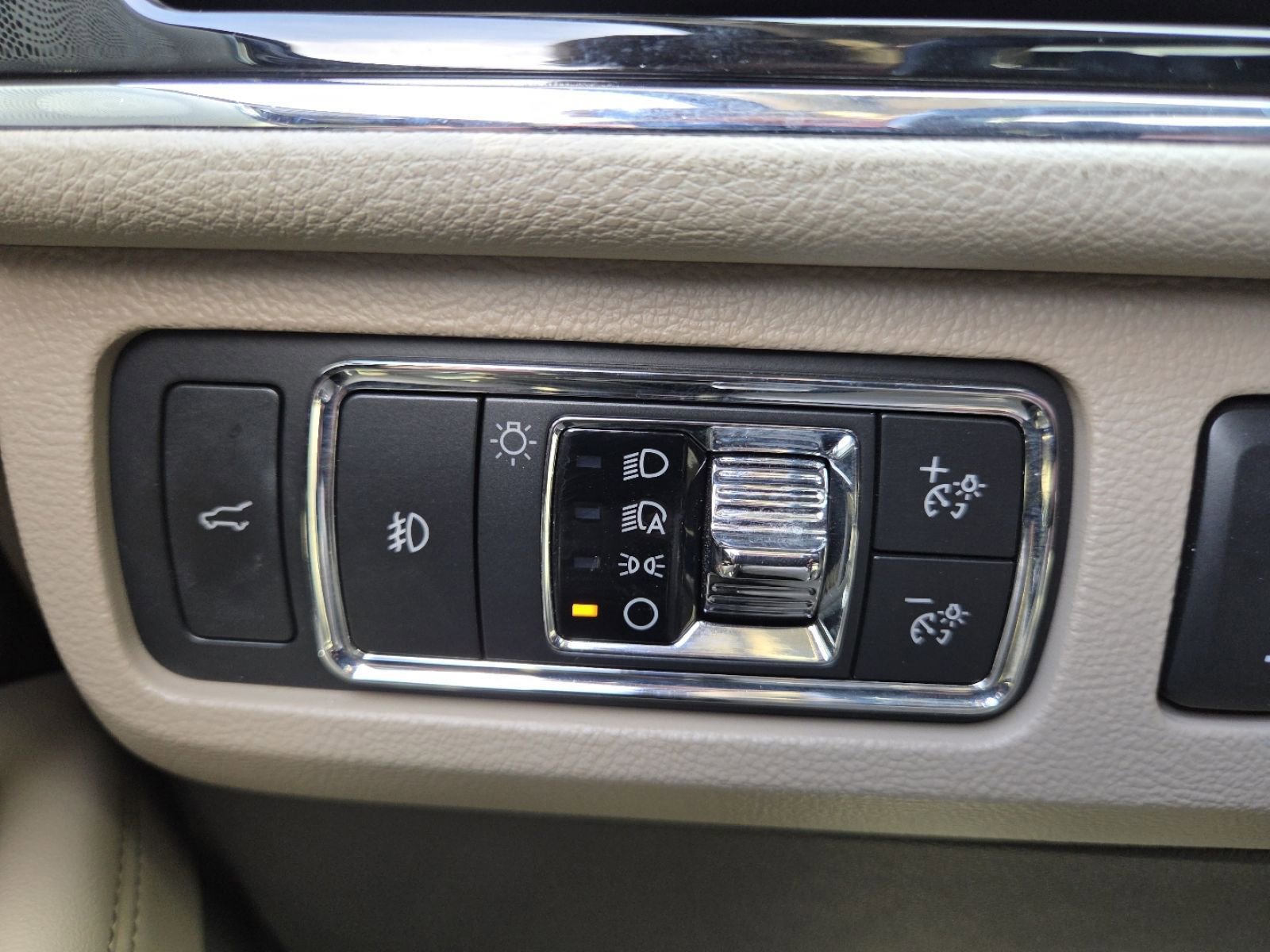 Used 2022 Lincoln Navigator Reserve image 13