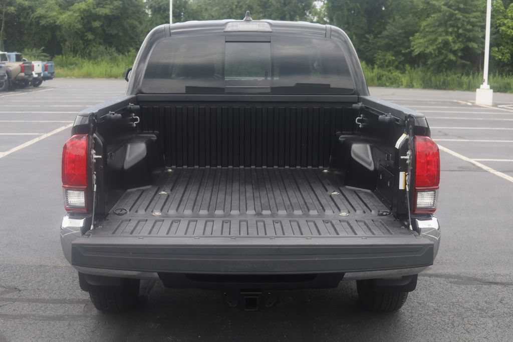 Certified 2021 Toyota Tacoma SR5 AWD/4WD image 32