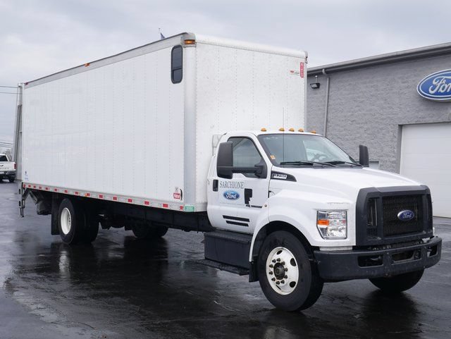 Used 2022 Ford F750 2WD Regular Cab Super Duty image 3