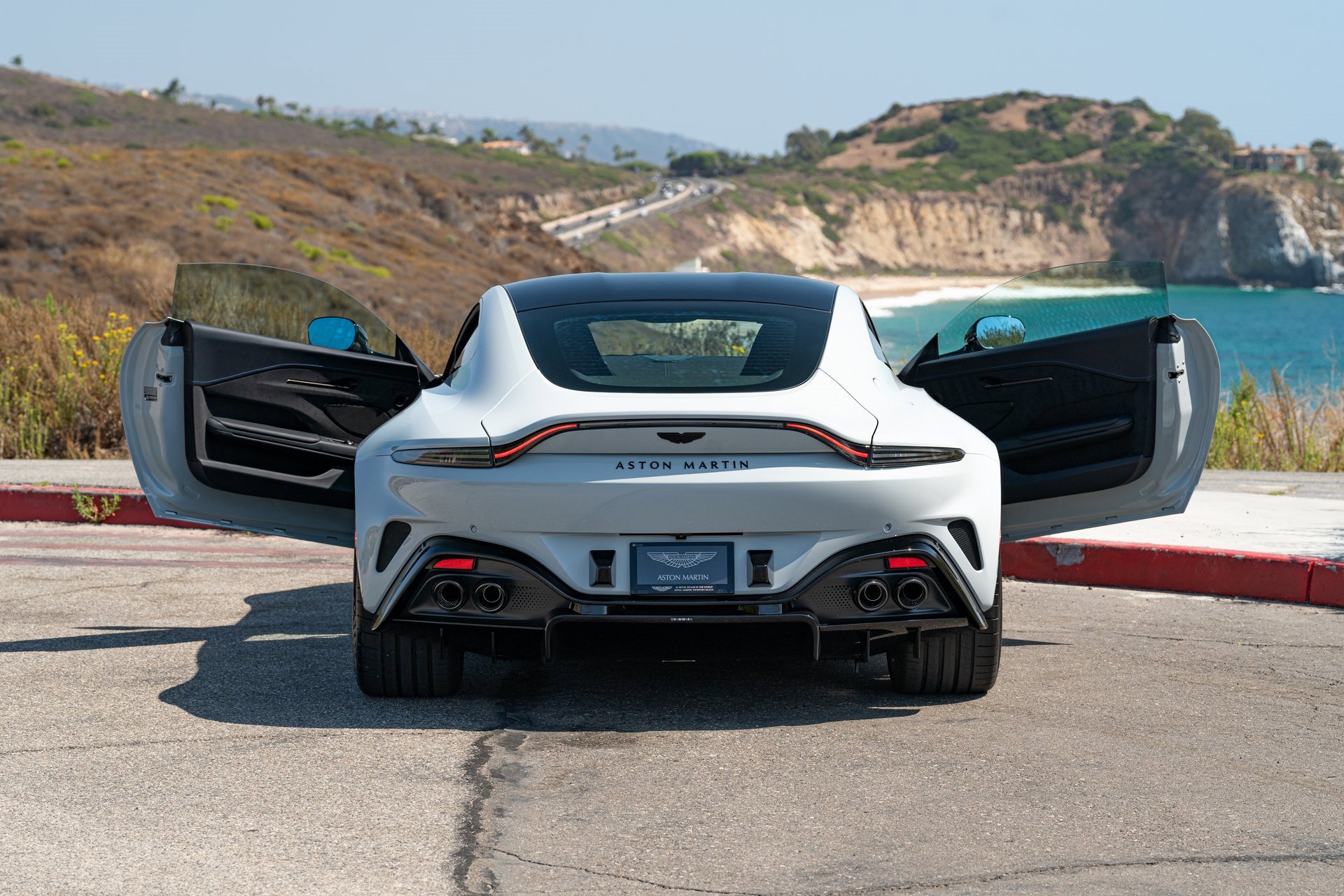 Used 2025 Aston Martin V8 Vantage Coupe image 7