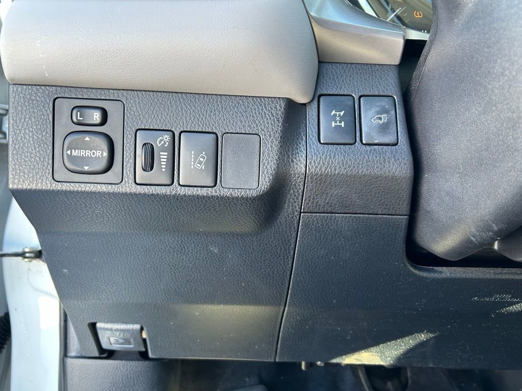 Used 2017 Toyota RAV4 XLE image 20