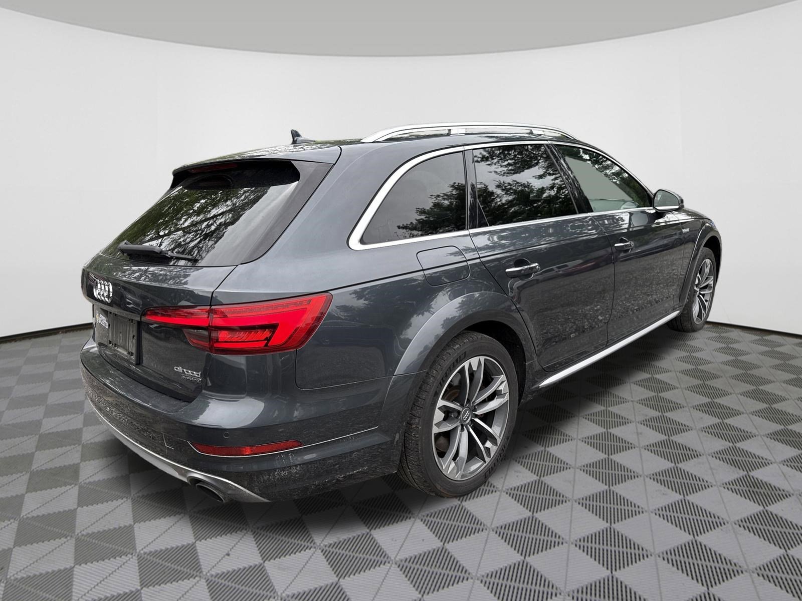 Used 2017 Audi A4 2.0T allroad Prestige AWD/4WD image 6