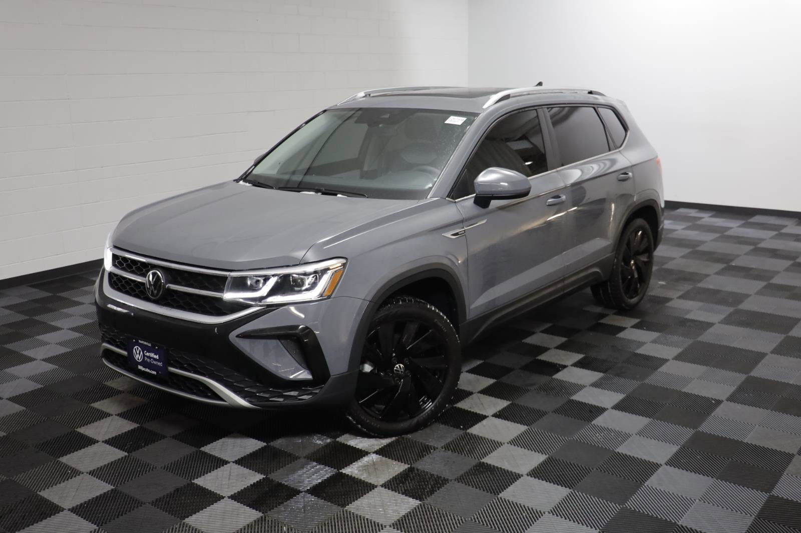 Certified 2024 Volkswagen Taos SEL image 2