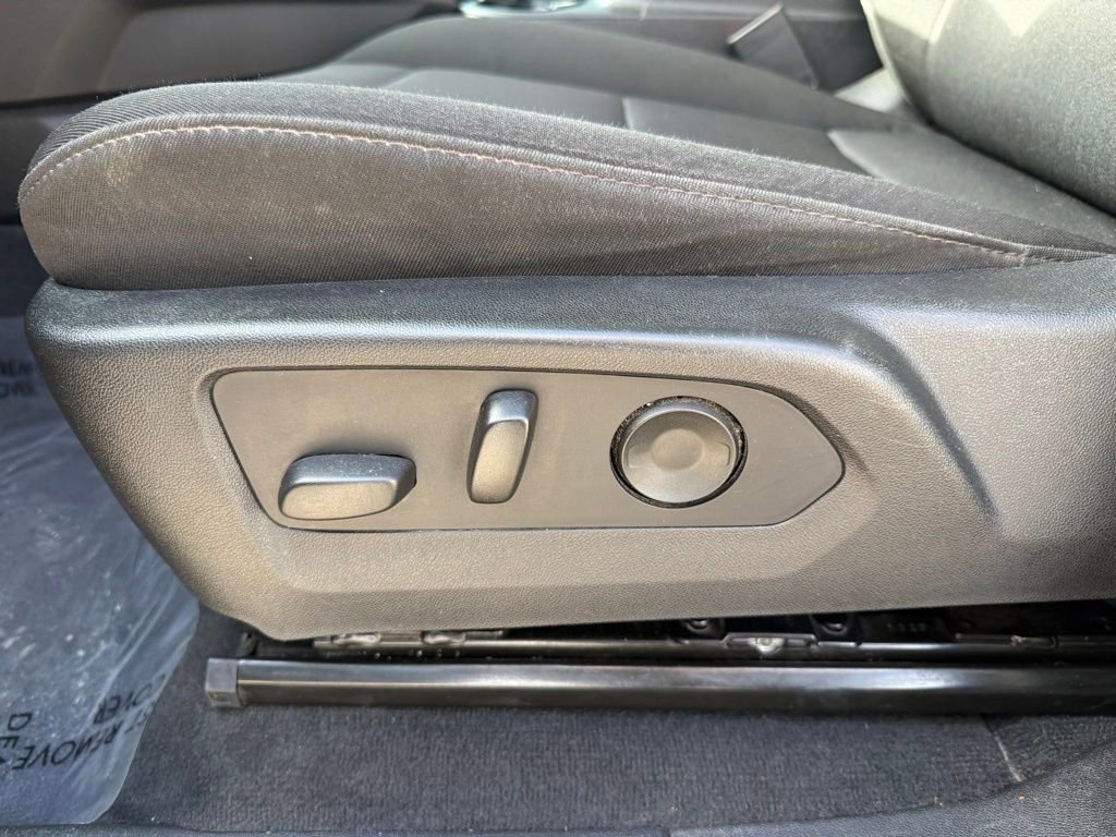 Used 2023 Chevrolet Colorado Trail Boss image 6