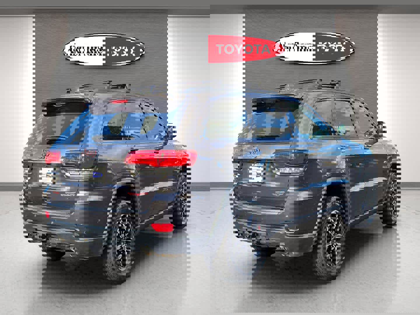 Used 2021 Jeep Grand Cherokee Trailhawk w/ Premium Lighting Group image 6