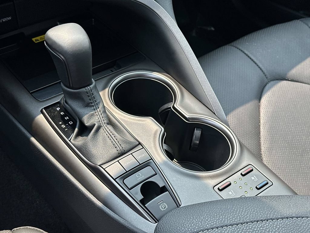 Used 2023 Toyota Camry XSE w/ Navigation Package FWD image 16