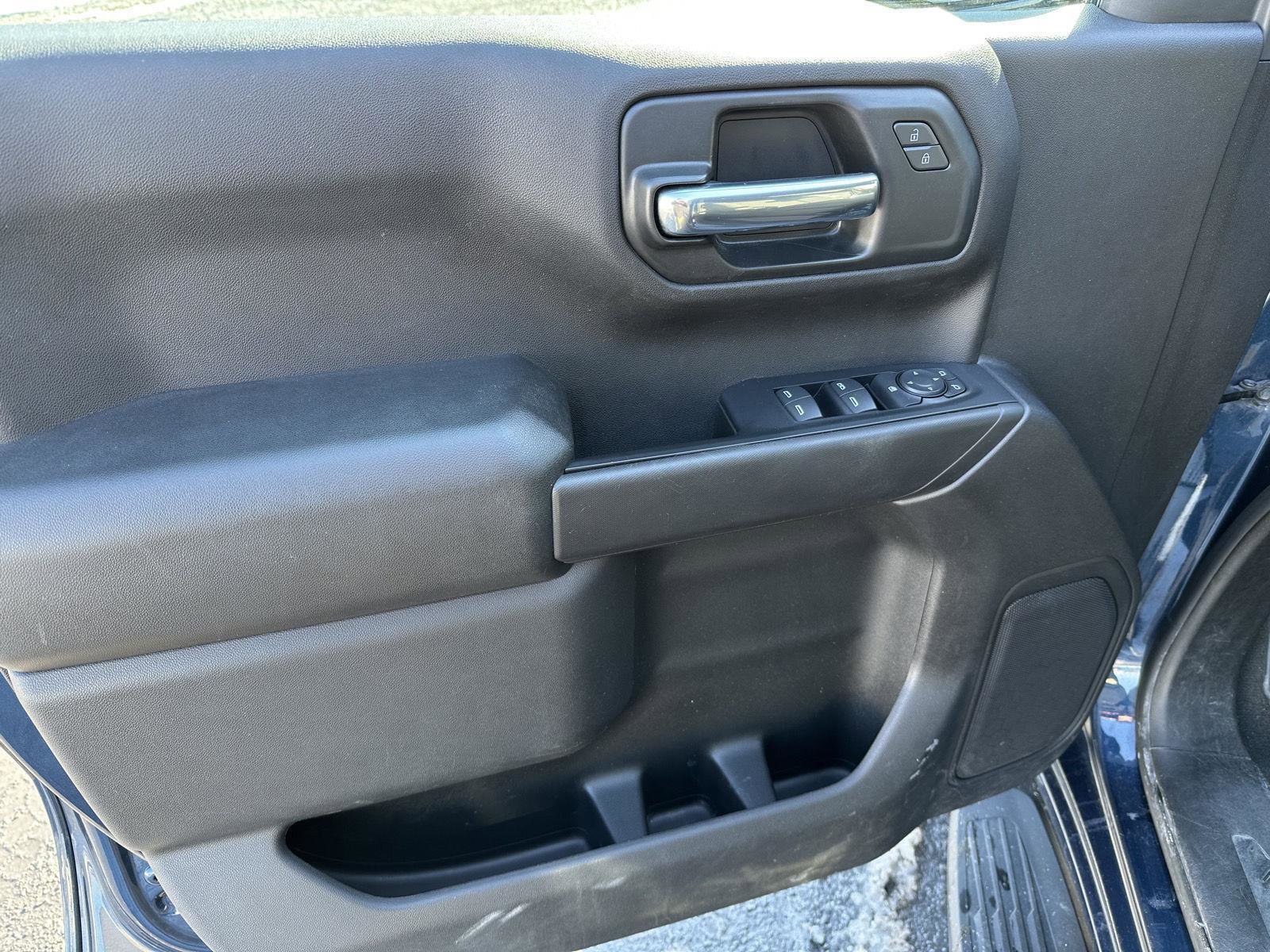 Used 2021 Chevrolet Silverado 1500 Custom image 13