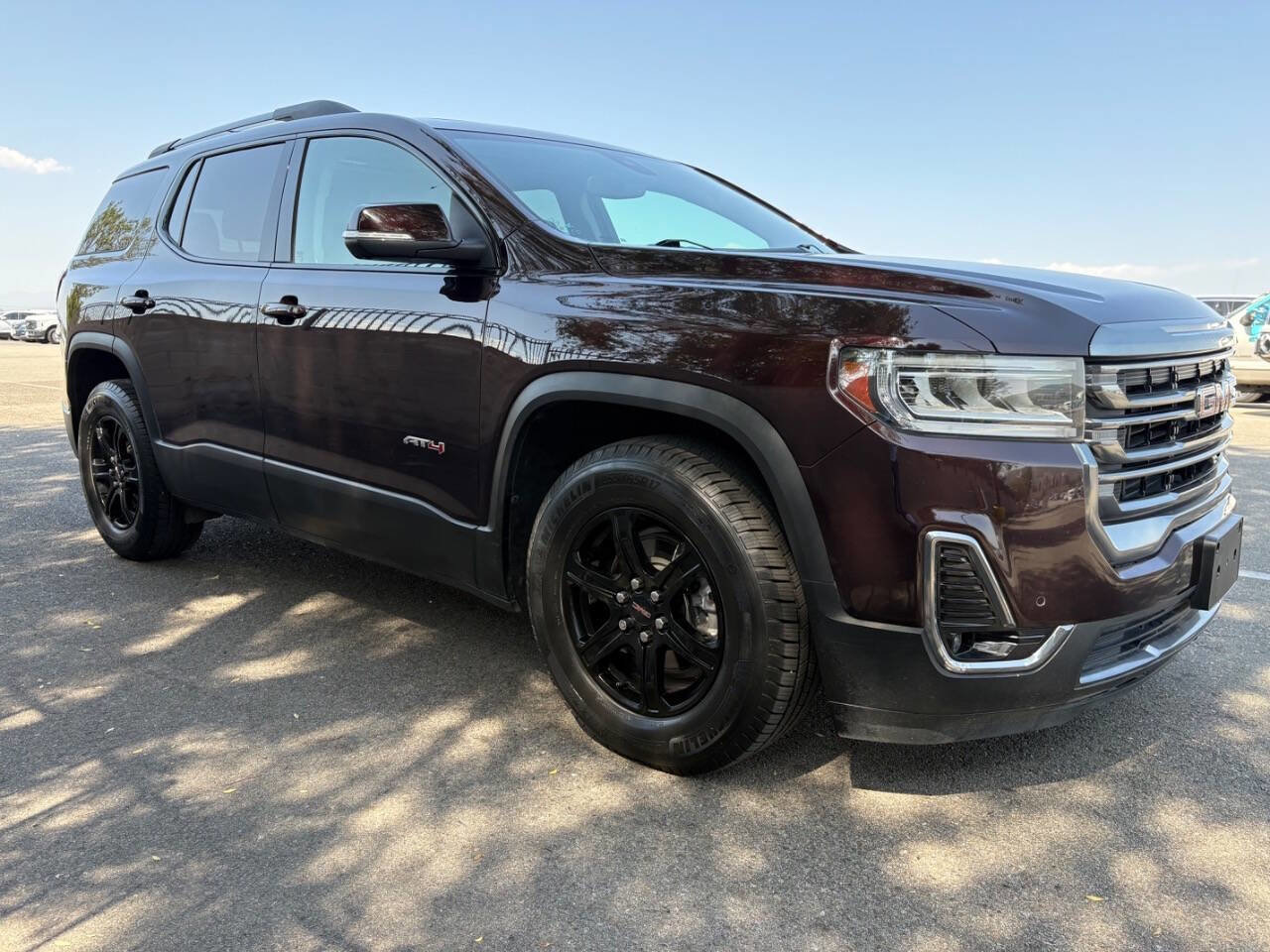 Used 2021 GMC Acadia AT4 w/ Technology Package AWD/4WD image 3
