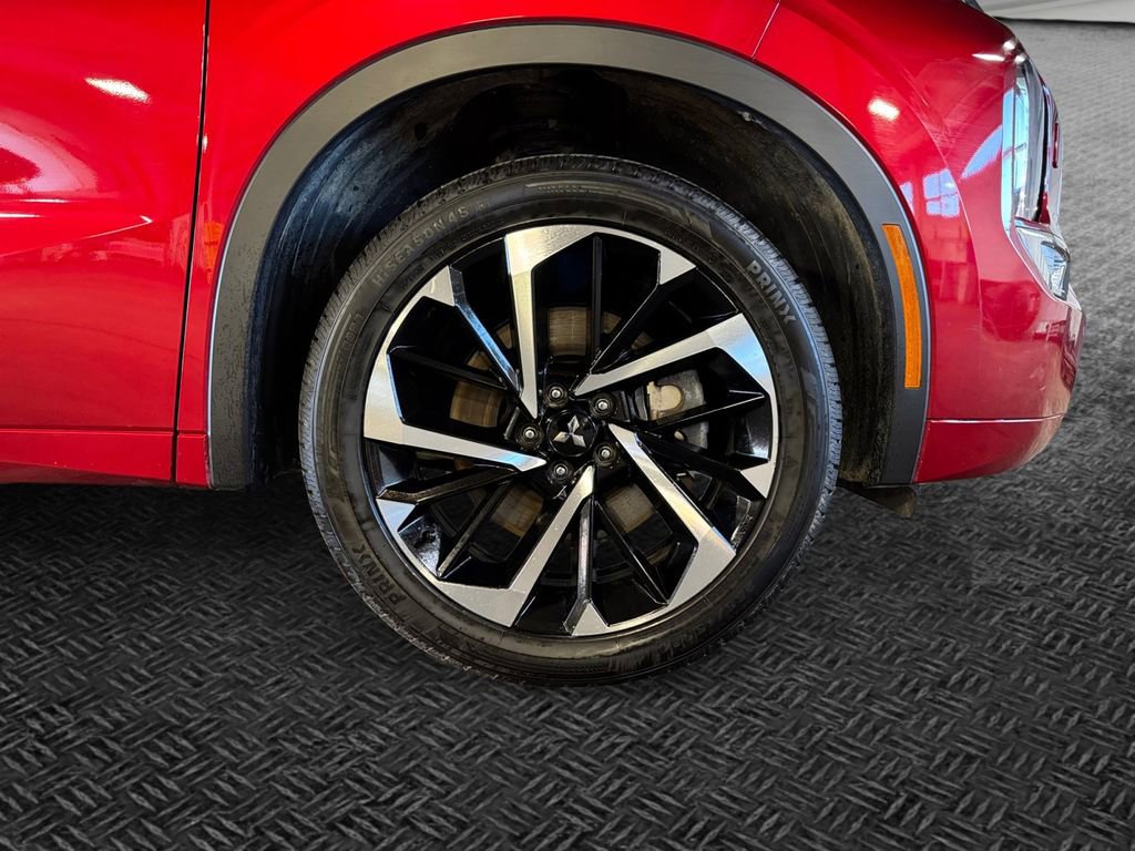 Used 2022 Mitsubishi Outlander SEL image 11