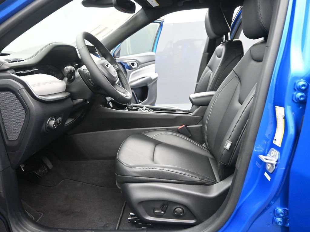 New 2026 Jeep Compass Limited image 10