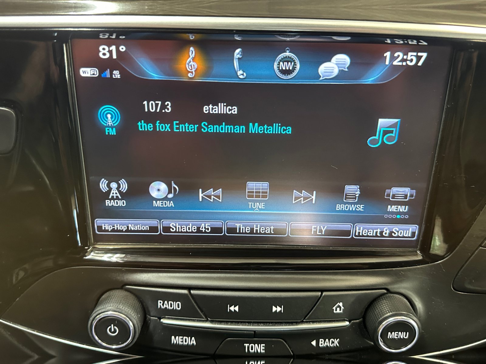 Used 2019 Buick Envision Essence FWD image 16