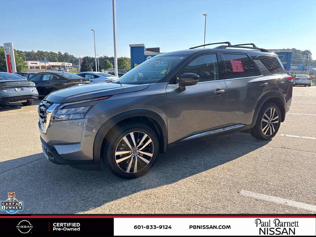 Certified 2025 Nissan Pathfinder Platinum FWD image 14