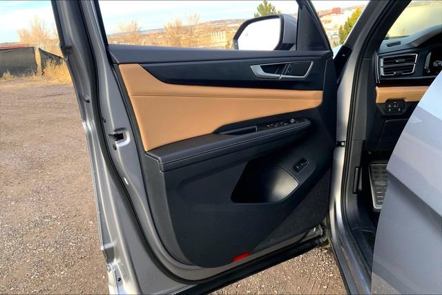 Used 2024 Volkswagen Atlas Cross Sport SEL R-Line image 26