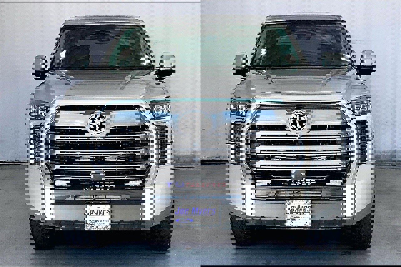 Used 2023 Toyota Tundra Limited image 2