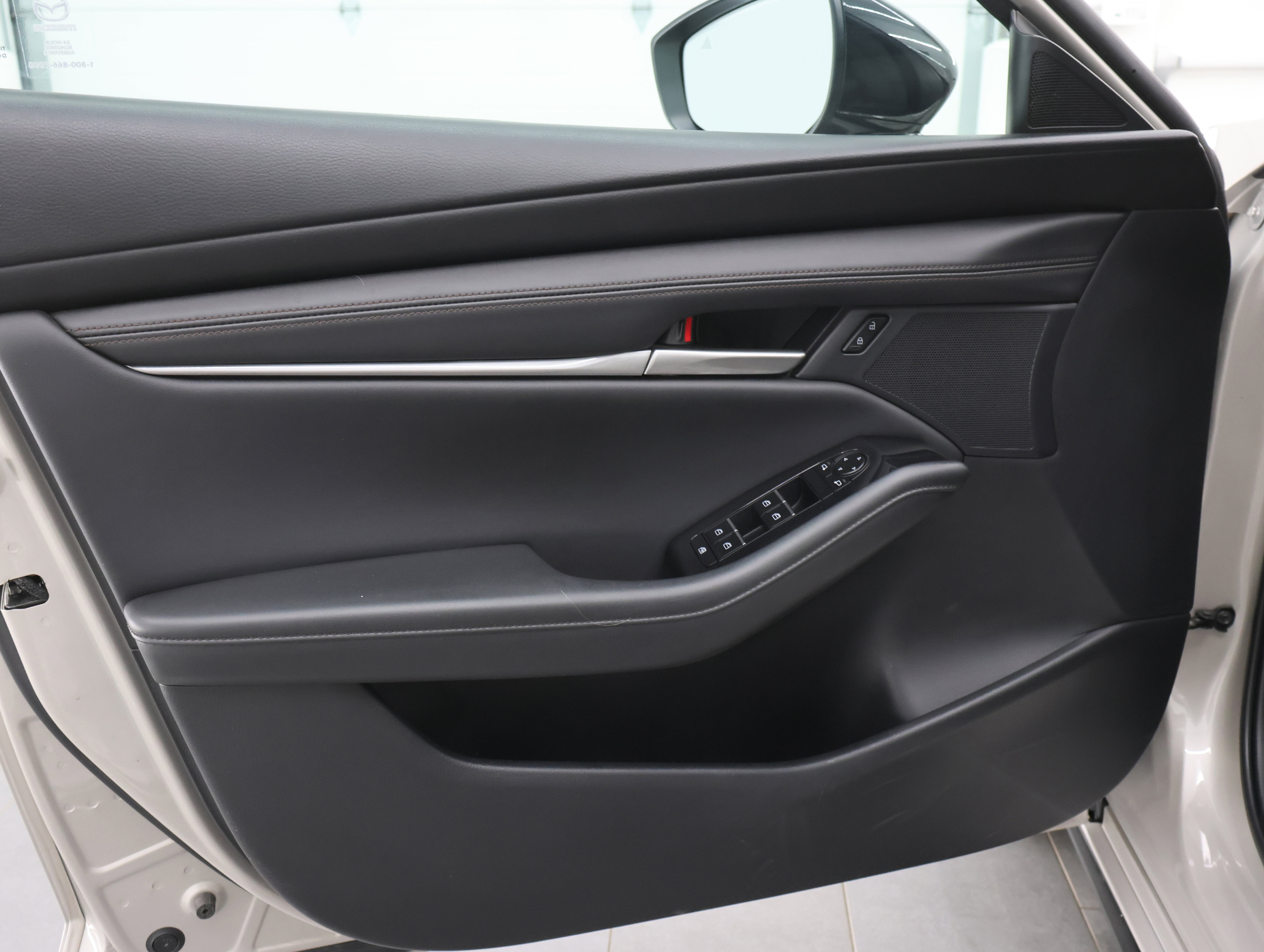 Used 2024 MAZDA MAZDA3 s image 35