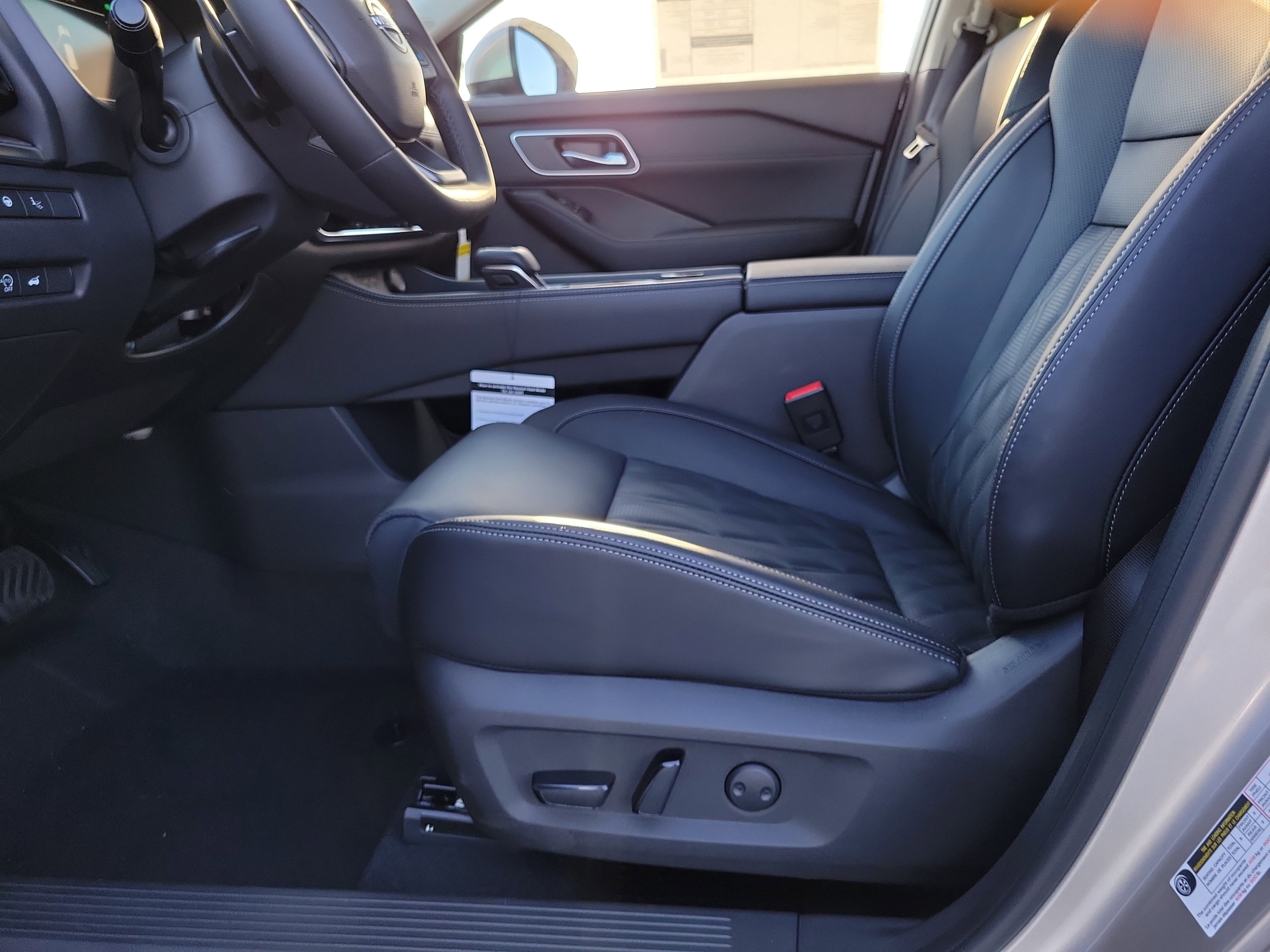 New 2026 Nissan Rogue Platinum w/ Platinum Premium Package image 16