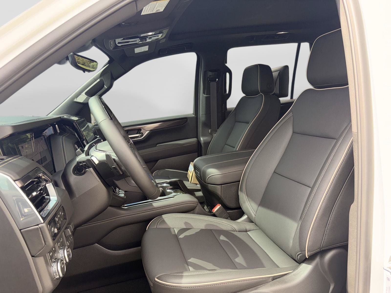 Used 2026 GMC Yukon Elevation w/ Elevation Premium Package AWD/4WD image 10