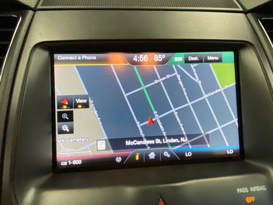 Used 2015 Ford Taurus SEL w/ Equipment Group 201A FWD image 32