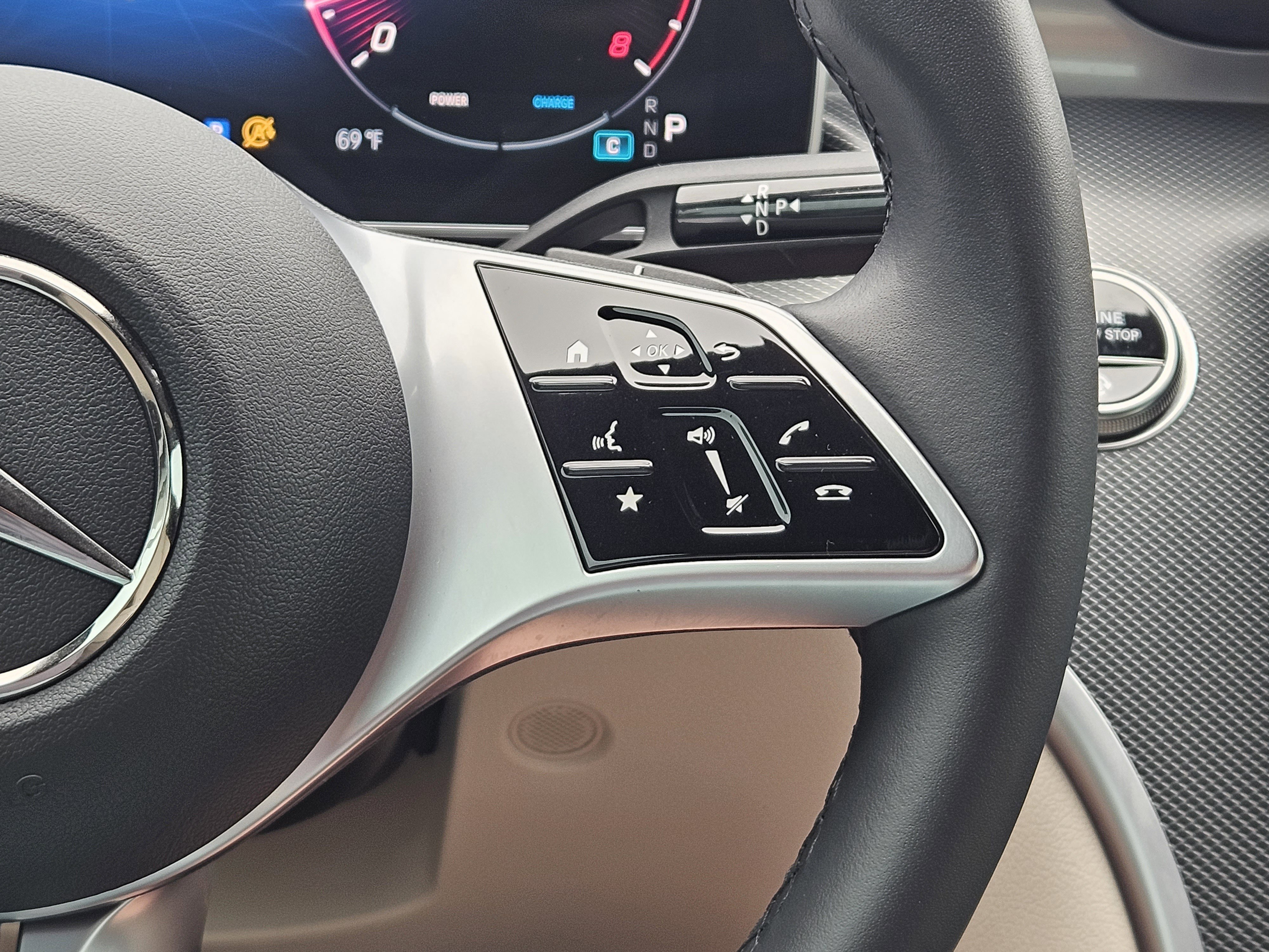 Used 2025 Mercedes-Benz C 300 4MATIC Sedan image 29