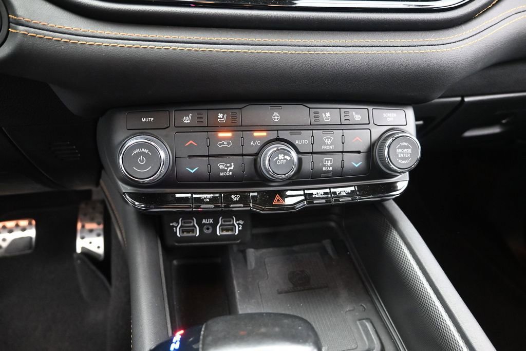 Used 2023 Dodge Durango R/T RWD image 15