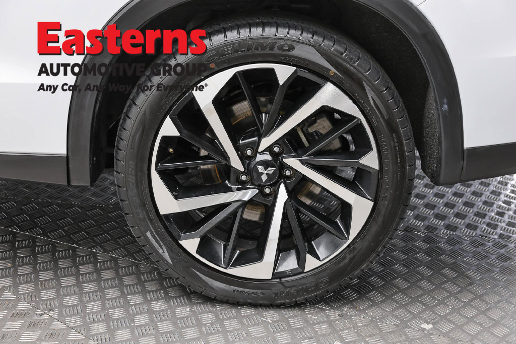 Used 2024 Mitsubishi Outlander SE AWD/4WD image 9