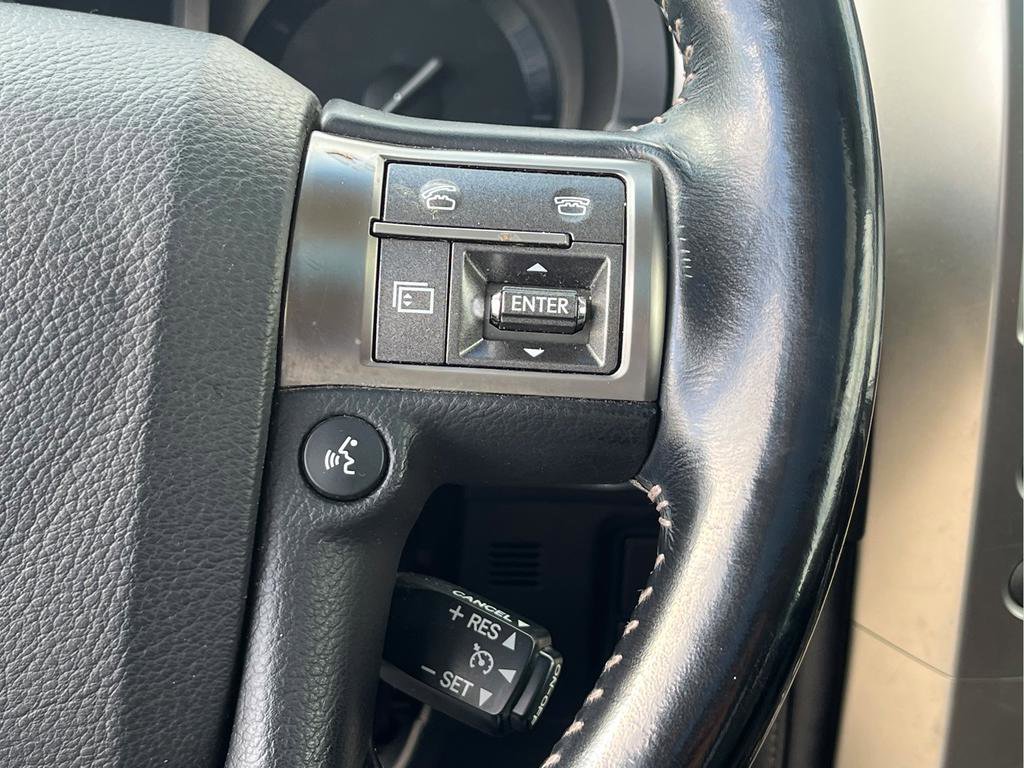 Used 2017 Lexus GX 460 Premium w/ Premium Package image 25