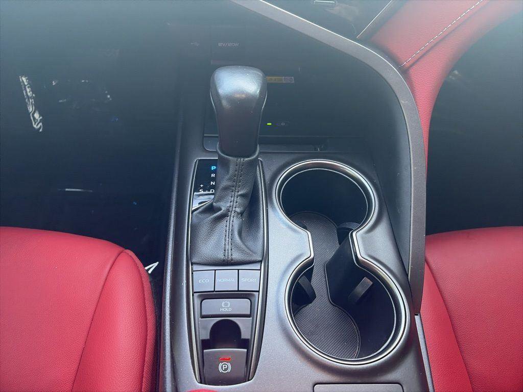 Used 2024 Toyota Camry XSE FWD image 13