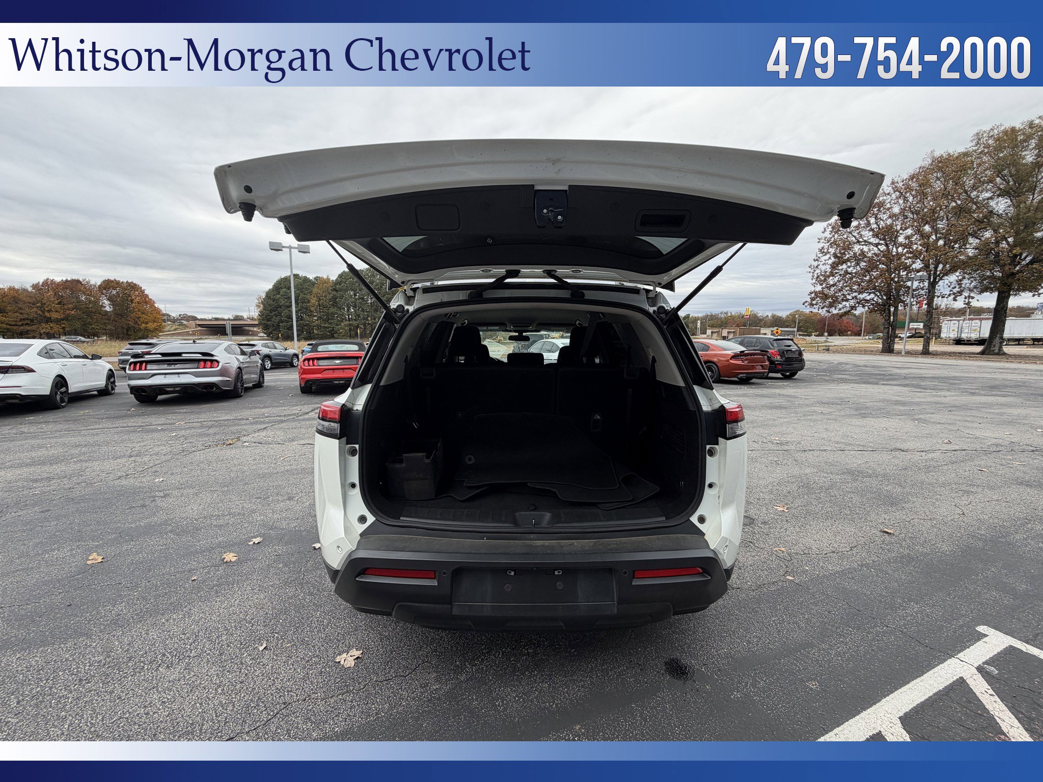 Used 2022 Nissan Pathfinder SV image 34