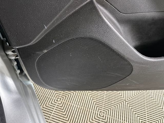 Used 2018 Chevrolet Cruze LT w/ Convenience Package image 33