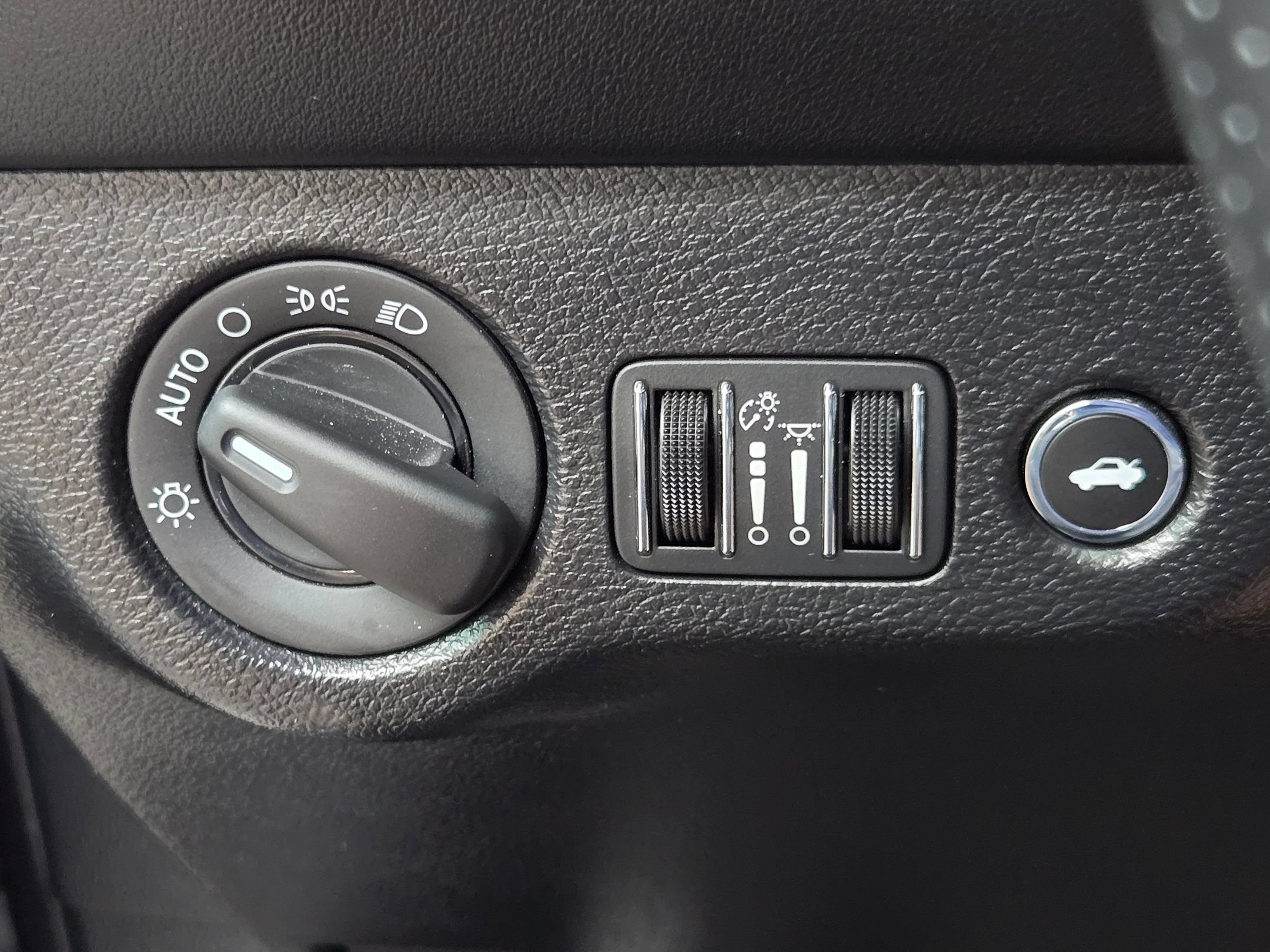 Used 2022 Dodge Challenger R/T Scat Pack RWD image 25