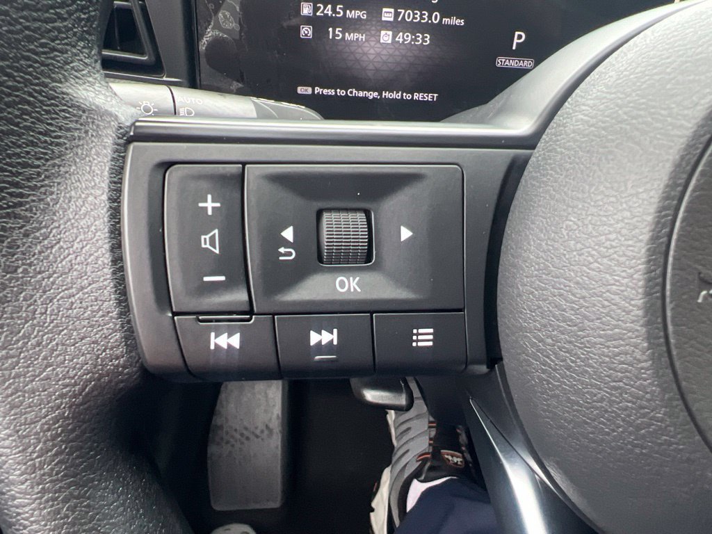 Certified 2025 Nissan Kicks SV w/ Charging Package AWD/4WD image 54