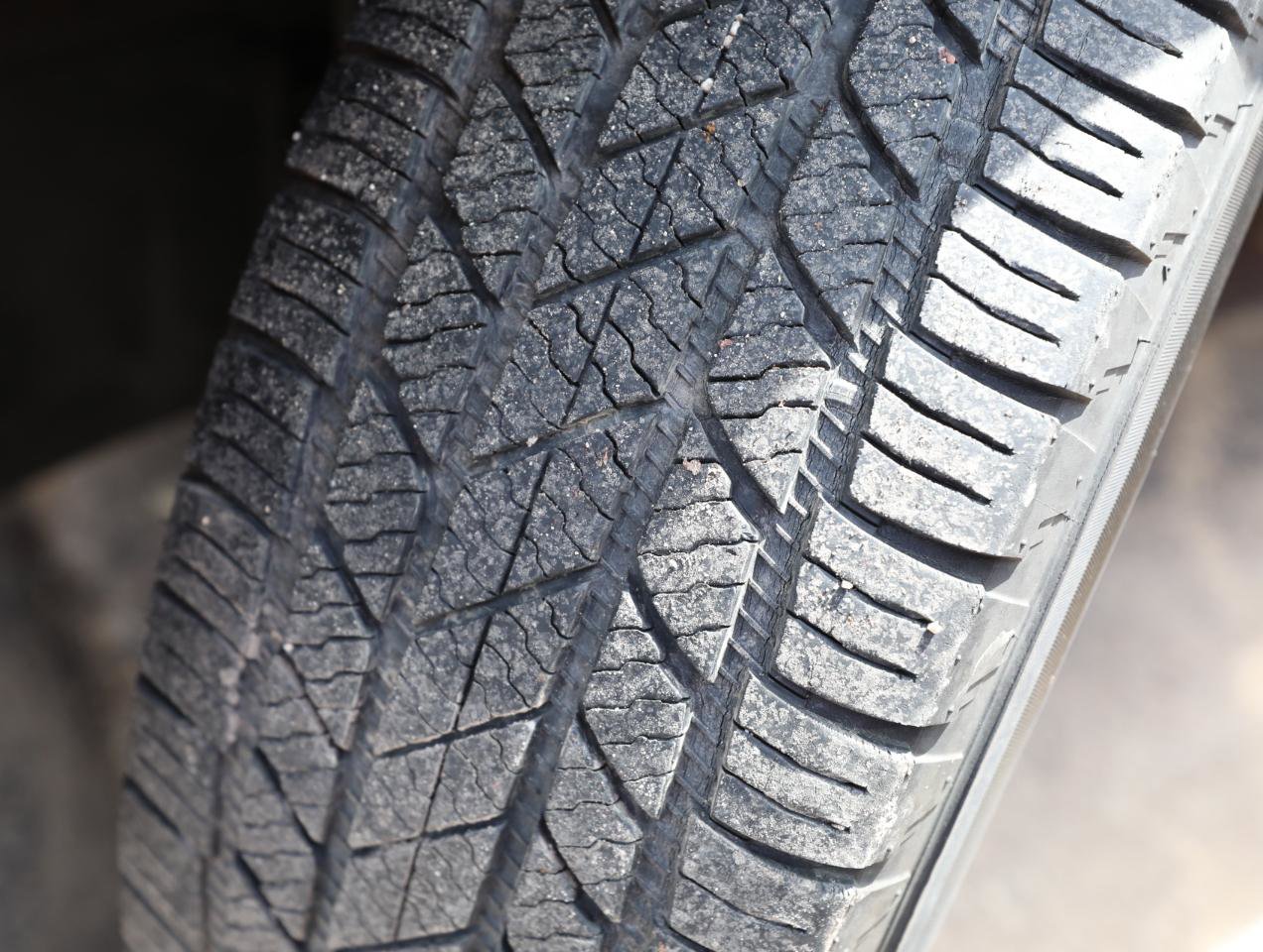 Used 2016 Toyota RAV4 LE image 23