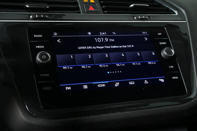 Used 2022 Volkswagen Tiguan SE image 13