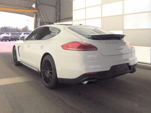 Used 2016 Porsche Panamera image 7