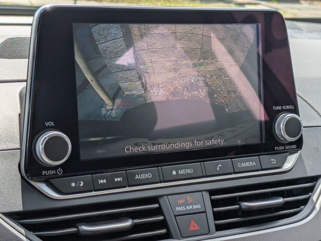 Used 2025 Nissan Altima 2.5 SR image 17