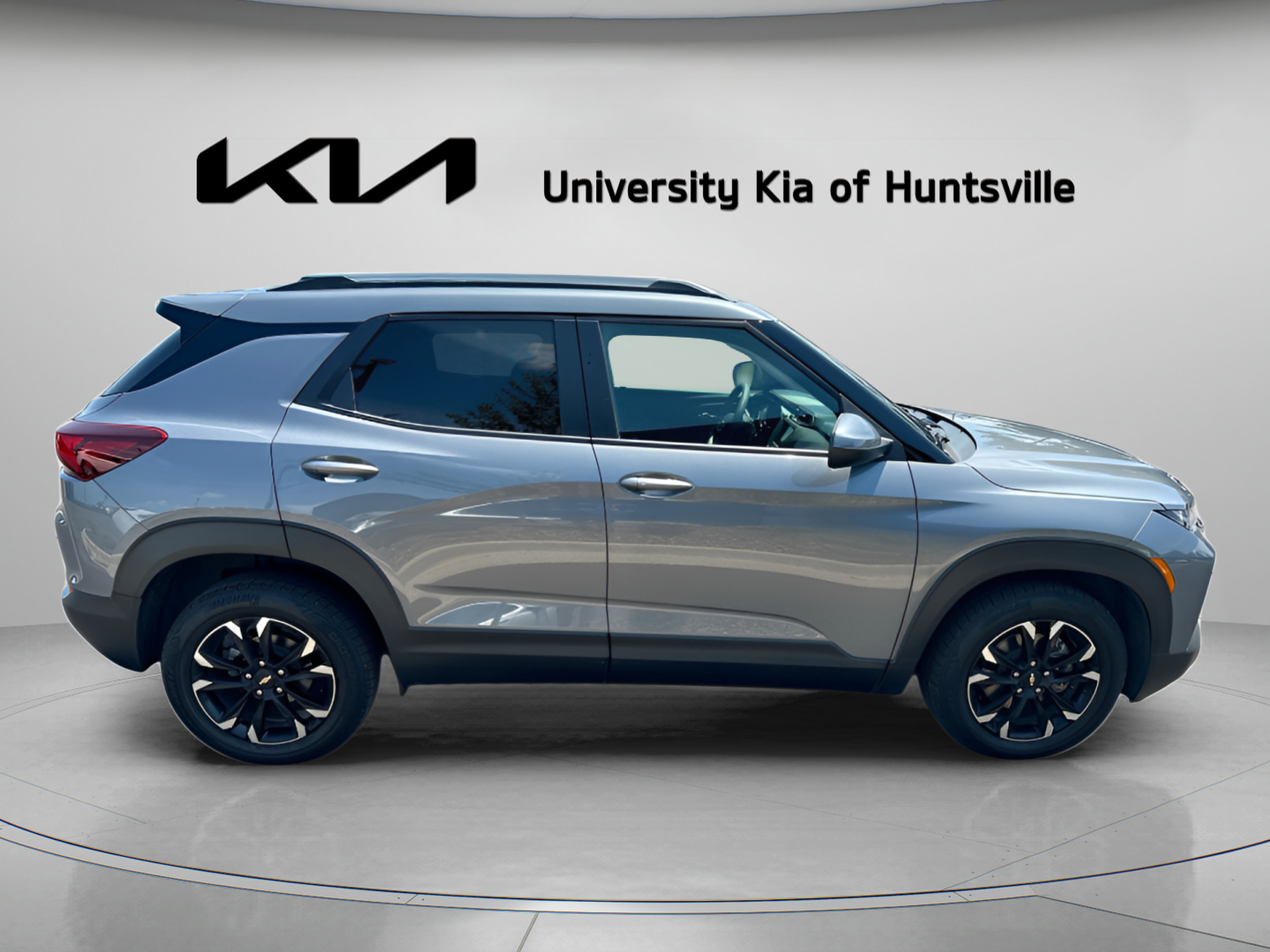 Used 2022 Chevrolet TrailBlazer LT FWD image 9
