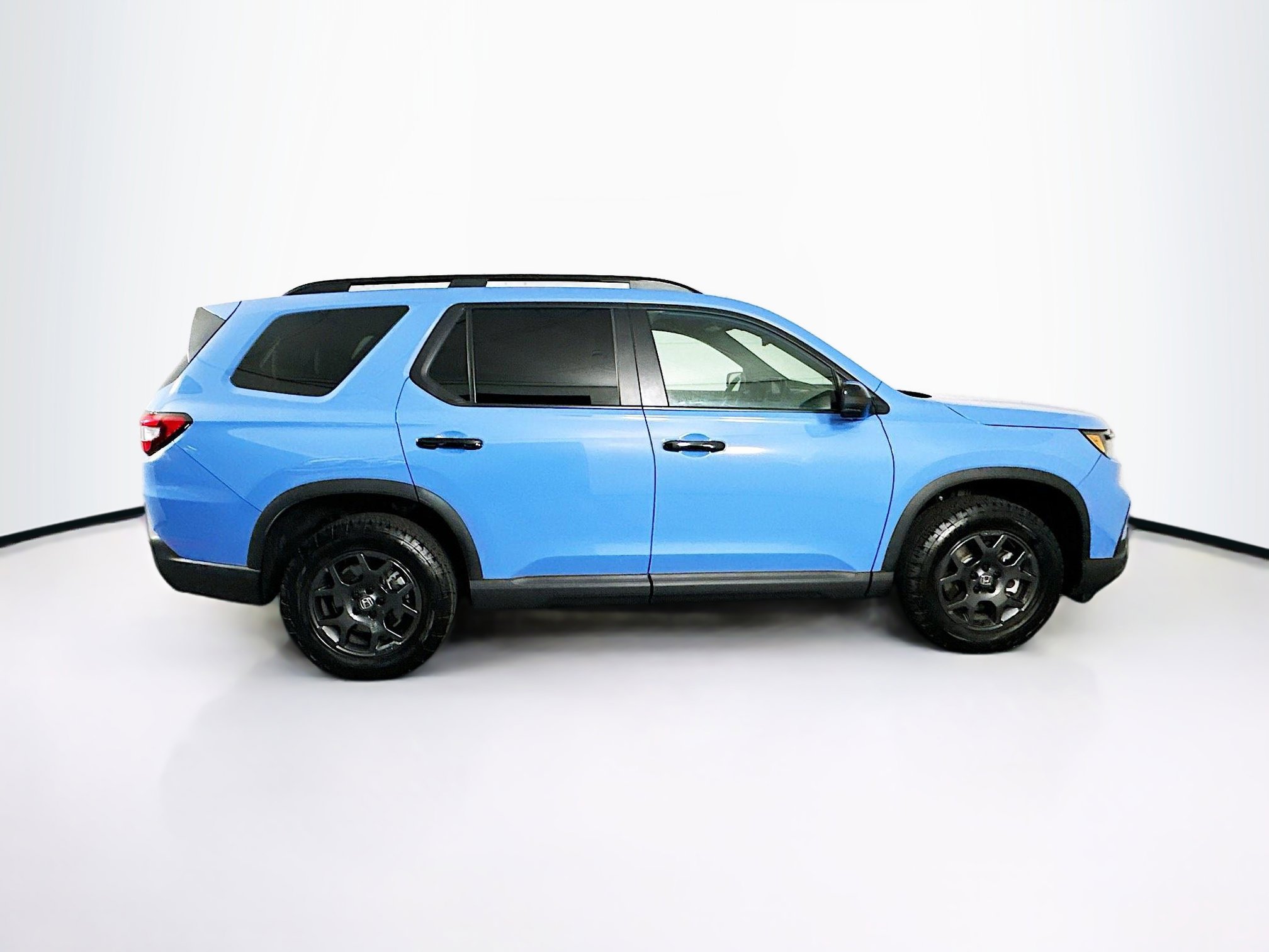 Used 2025 Honda Pilot TrailSport image 10