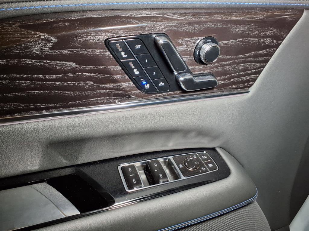 New 2026 Cadillac Escalade IQL Luxury image 15