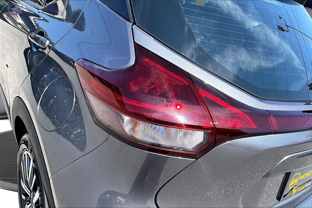 Used 2023 Nissan Kicks SV FWD image 23