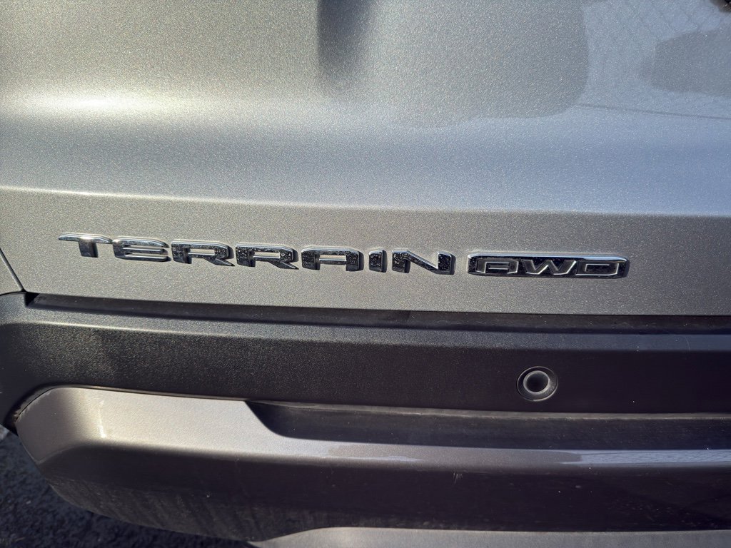 Used 2025 GMC Terrain Elevation image 12