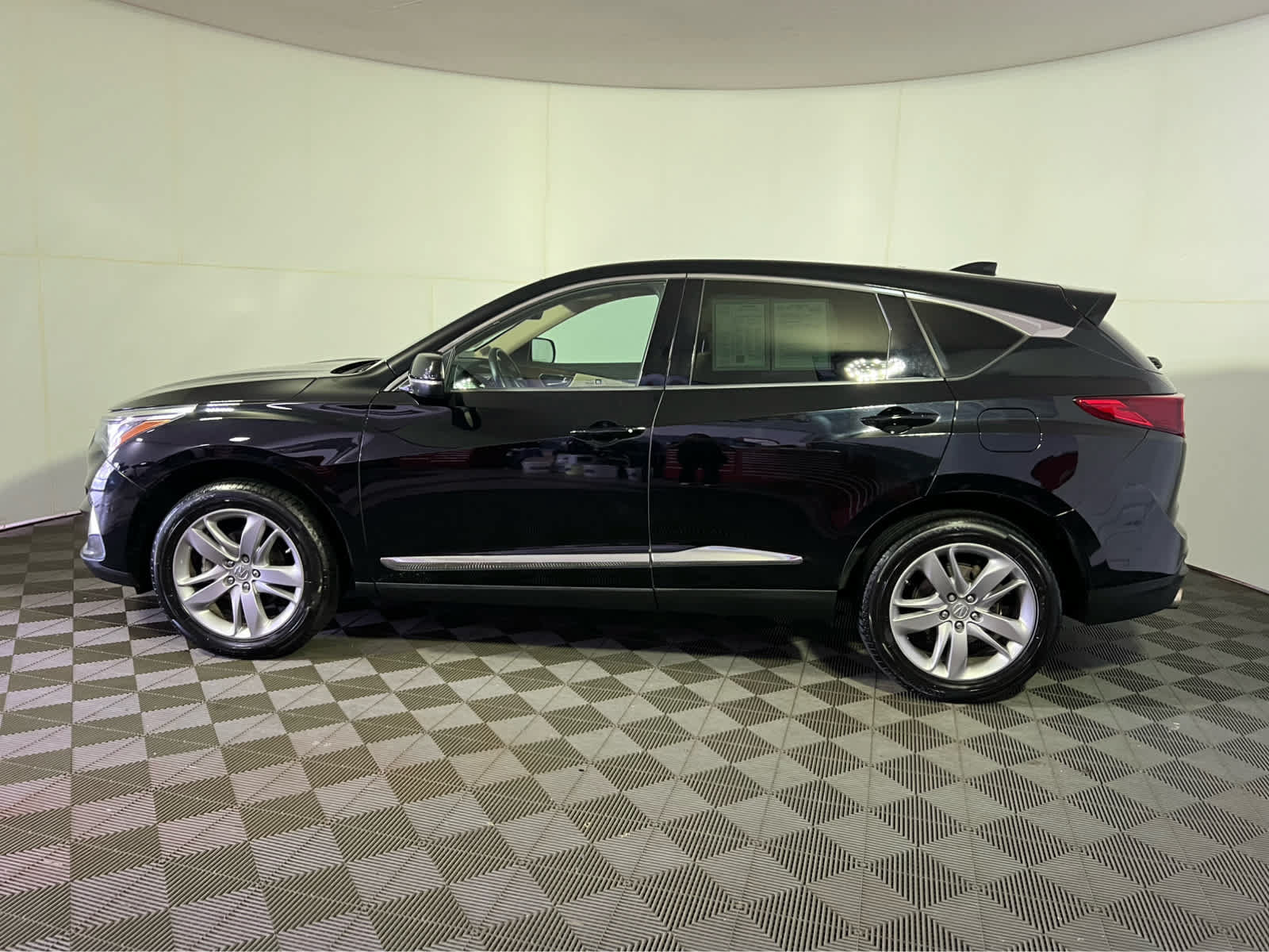 Certified 2019 Acura RDX w/ Advance Package AWD/4WD image 4